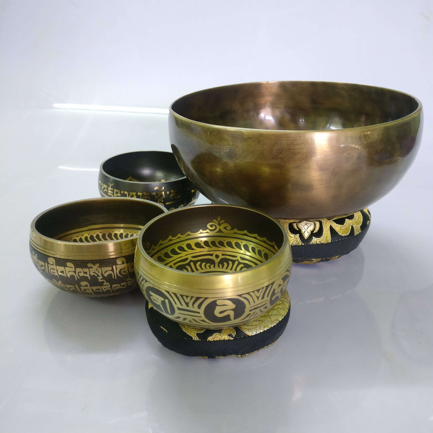 Which singing bowl should you buy? Silent Mind’s Top Singing Bowl Picks for 2022