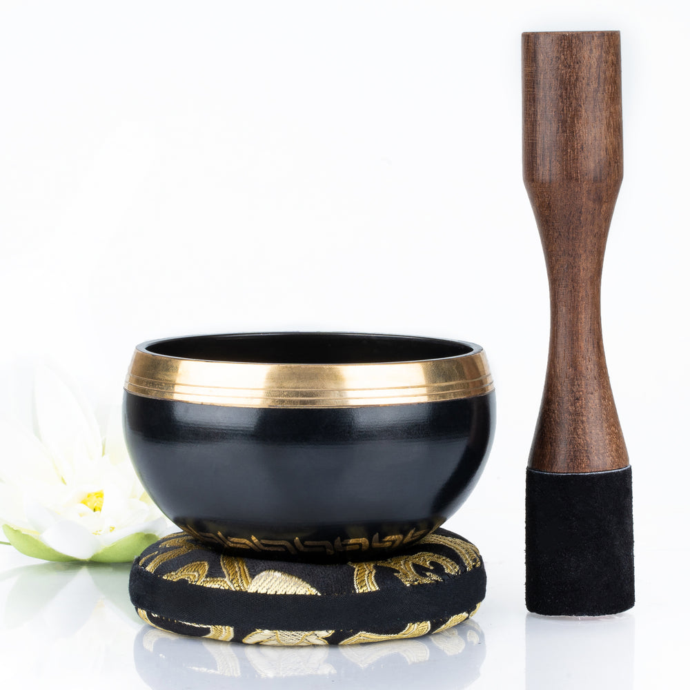 
                  
                    Black Glossy Bowl with Black Pillow ~ Strength Pattern ~ Tibetan Singing Bowl Set Singing Bowl Silent Mind - Silent Mind
                  
                